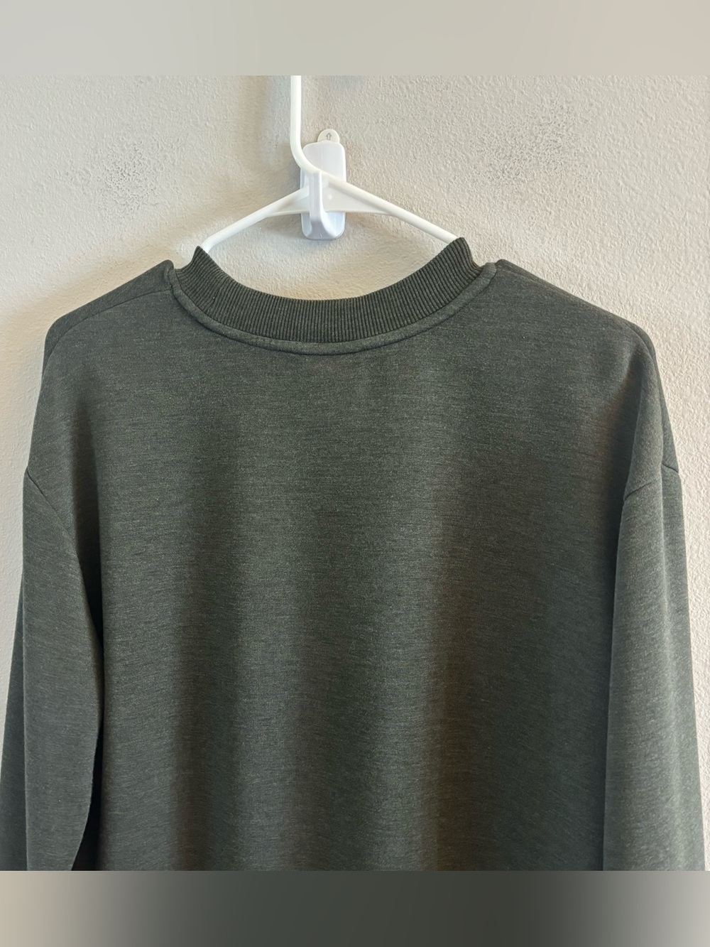 Varley Lowry Longline Sweat Pullover in Olive Marl Green Size Small - Picture 4 of 13